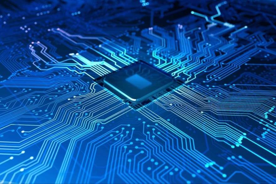 爱看球 量化精度怎么选：用数据拆解精度损失与吞吐收益